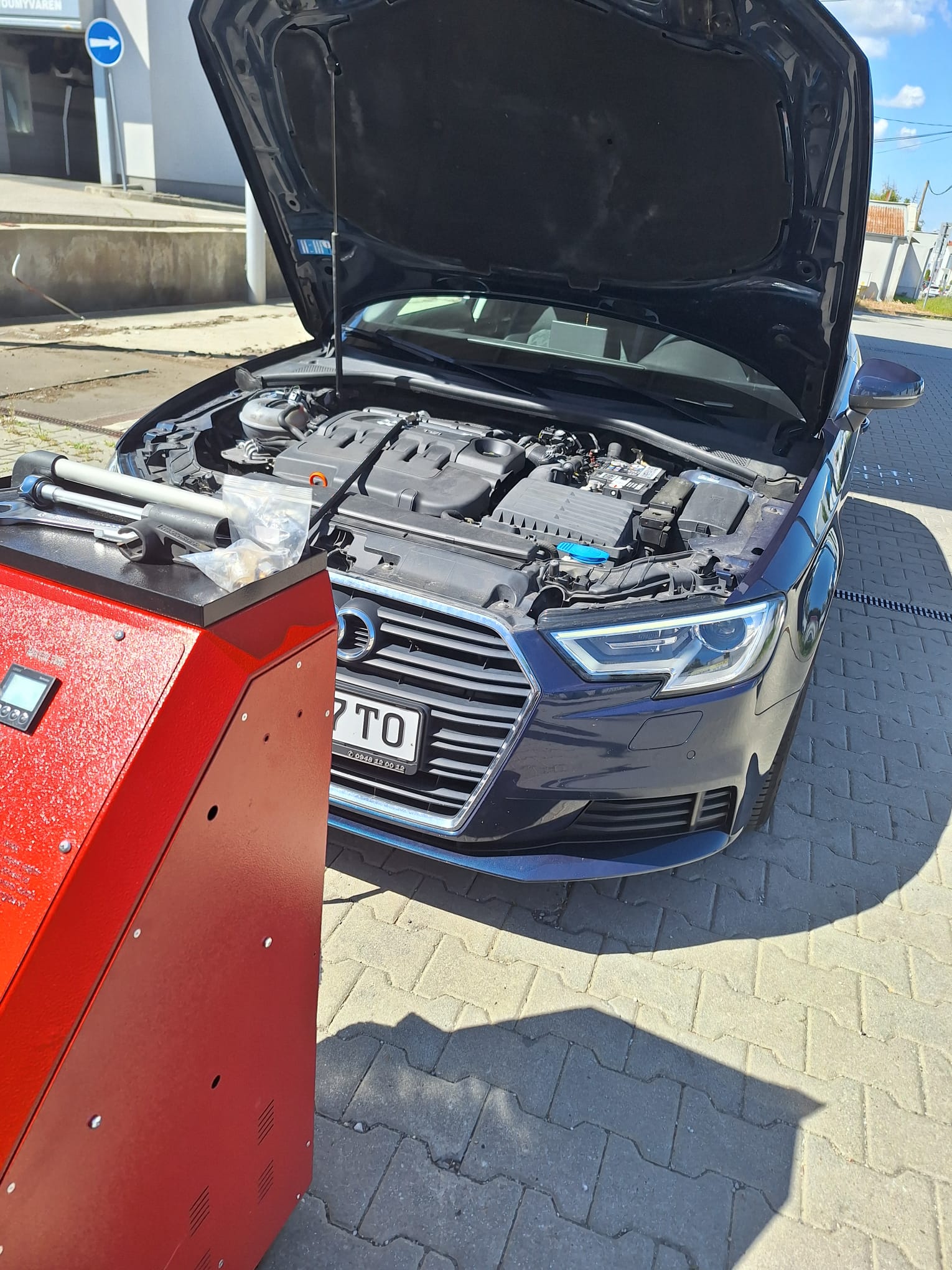 Cleaning machine connected